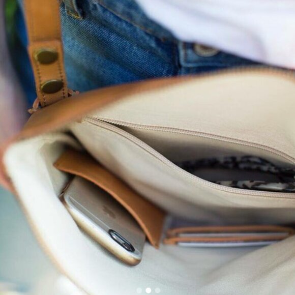 Kelly Moore Clutch Carry All (convertible, removable straps) - Picture 7 of 7